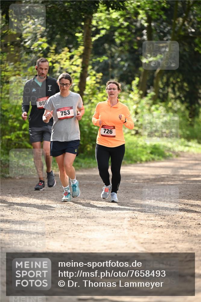 13.04.2025 - Hammer Lauf Dr. Thomas Lammeyer http://msf.ph/oto/7658493 13.04.2025 10:47:54 Laufen 897, 15, 753, 726 meine-sportfotos.de