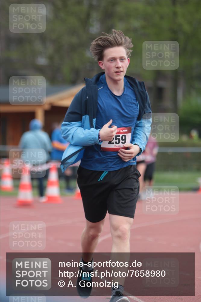 13.04.2025 - Hammer Lauf A. Gomolzig http://msf.ph/oto/7658980 13.04.2025 10:18:57 Ziel 259 meine-sportfotos.de