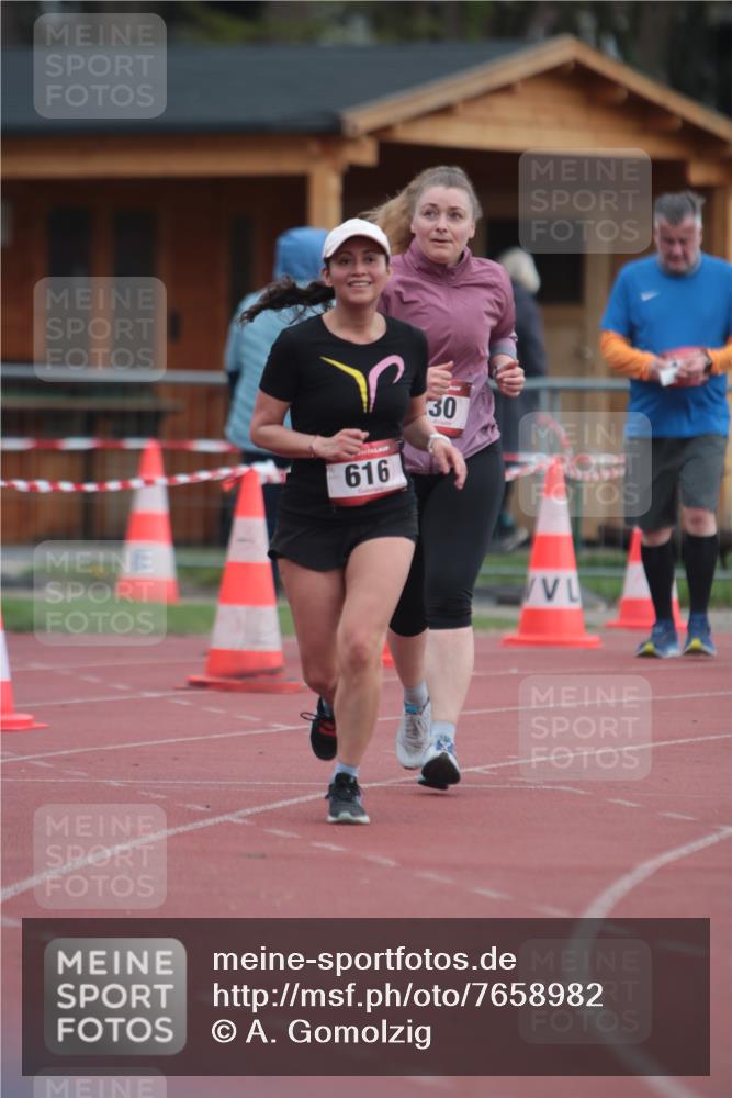 13.04.2025 - Hammer Lauf A. Gomolzig http://msf.ph/oto/7658982 13.04.2025 10:19:02 Ziel 230, 616 meine-sportfotos.de