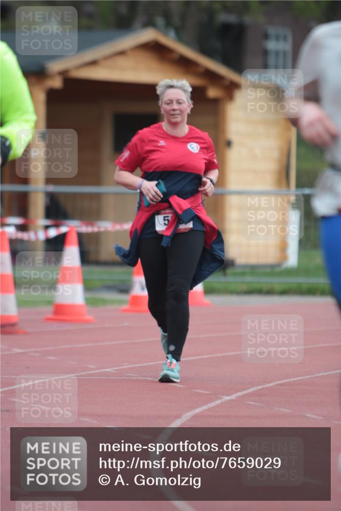 13.04.2025 - Hammer Lauf A. Gomolzig http://msf.ph/oto/7659029 13.04.2025 10:19:23 Ziel 139, 264, 569 meine-sportfotos.de