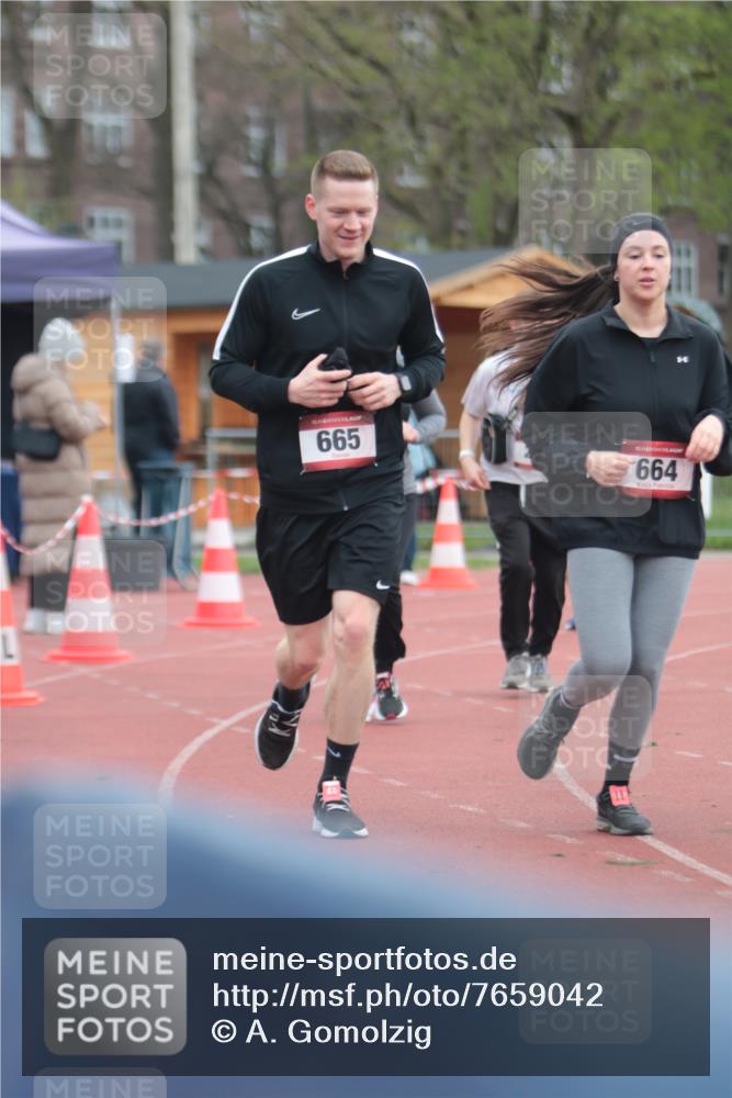 13.04.2025 - Hammer Lauf A. Gomolzig http://msf.ph/oto/7659042 13.04.2025 10:19:39 Ziel 268, 415, 664, 665 meine-sportfotos.de