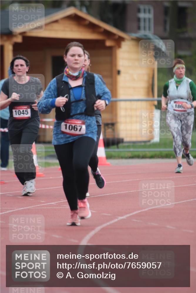 13.04.2025 - Hammer Lauf A. Gomolzig http://msf.ph/oto/7659057 13.04.2025 10:19:49 Ziel 652, 1045, 1067 meine-sportfotos.de