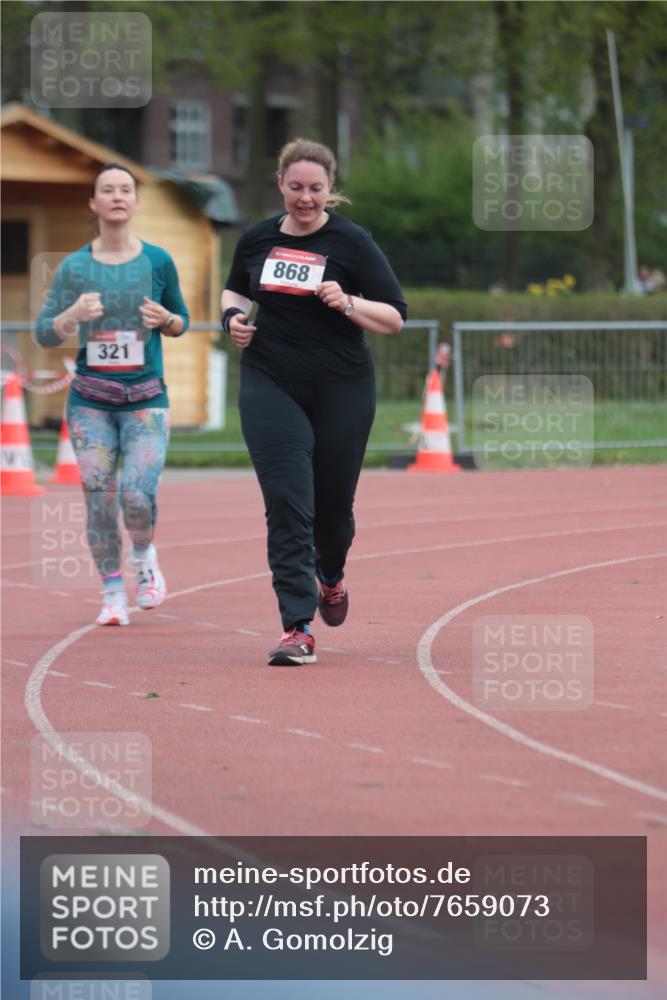 13.04.2025 - Hammer Lauf A. Gomolzig http://msf.ph/oto/7659073 13.04.2025 10:19:59 Ziel 321, 868, 1860 meine-sportfotos.de