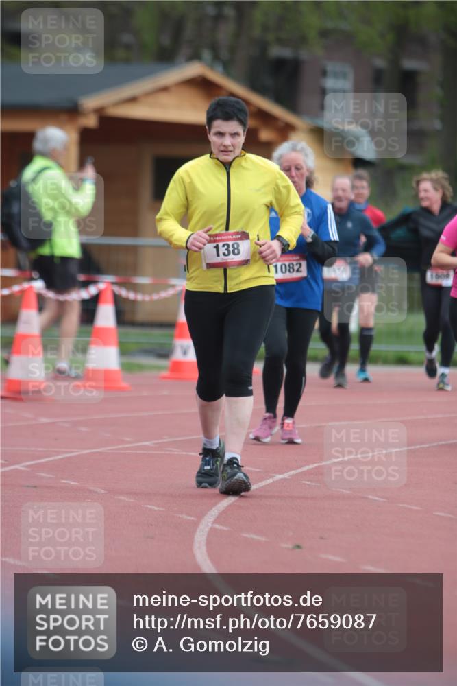 13.04.2025 - Hammer Lauf A. Gomolzig http://msf.ph/oto/7659087 13.04.2025 10:20:13 Ziel 138, 204, 1082 meine-sportfotos.de