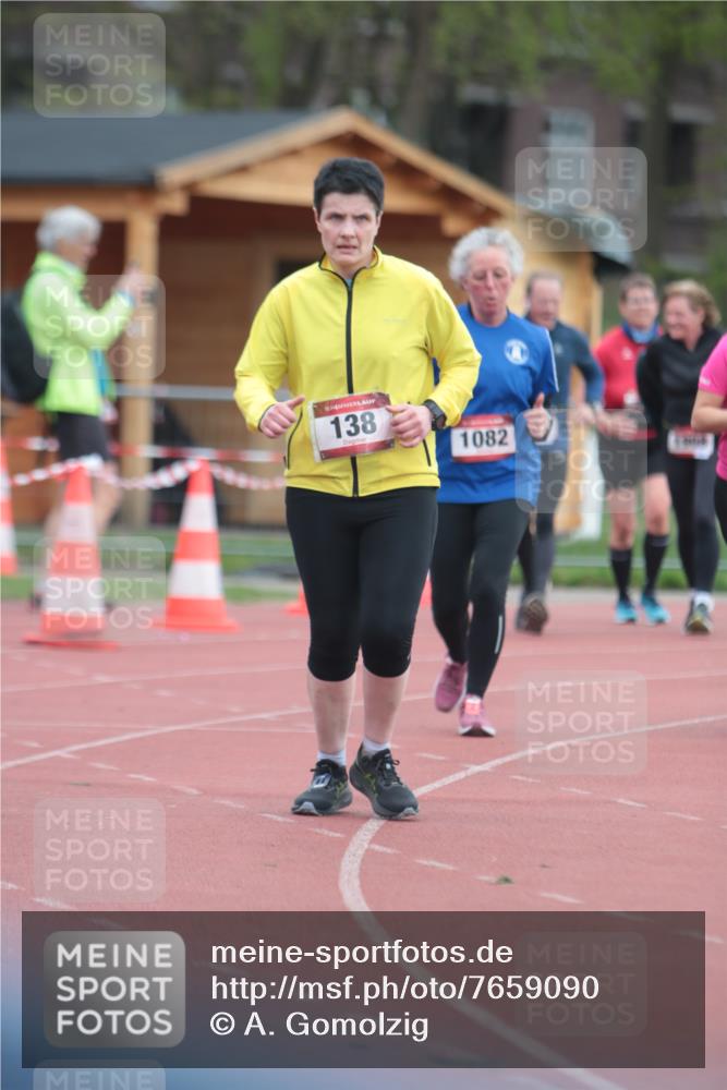 13.04.2025 - Hammer Lauf A. Gomolzig http://msf.ph/oto/7659090 13.04.2025 10:20:13 Ziel 138, 204, 1082 meine-sportfotos.de