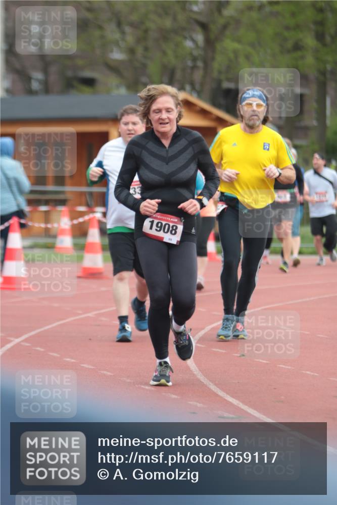 13.04.2025 - Hammer Lauf A. Gomolzig http://msf.ph/oto/7659117 13.04.2025 10:20:25 Ziel 281, 347, 351, 583, 1732, 1733, 1908, 1910 meine-sportfotos.de