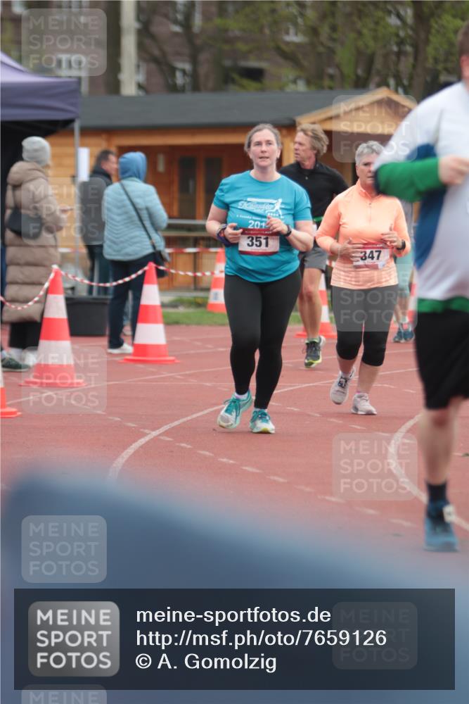 13.04.2025 - Hammer Lauf A. Gomolzig http://msf.ph/oto/7659126 13.04.2025 10:20:28 Ziel 281, 347, 351, 583, 1142, 1270, 1732, 1733, 1908 meine-sportfotos.de