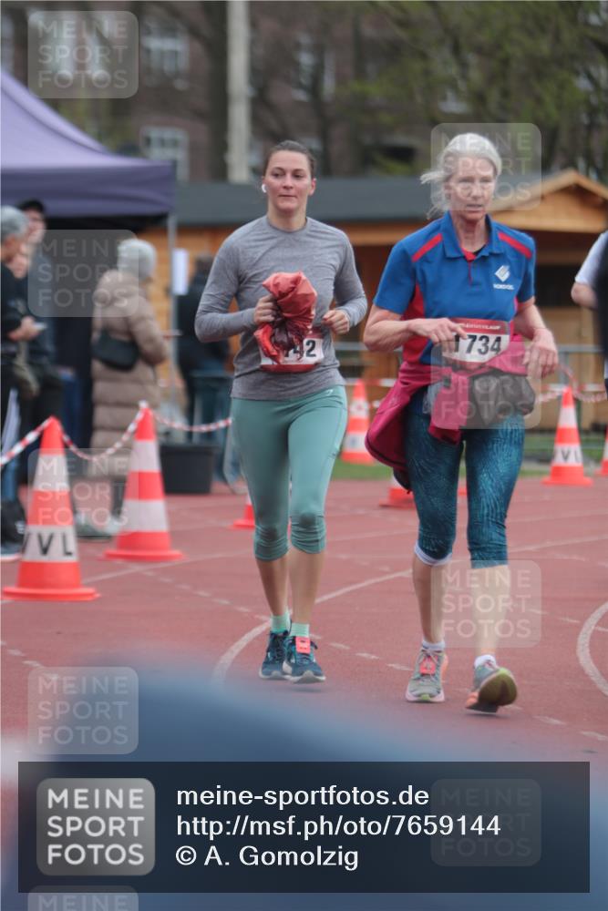 13.04.2025 - Hammer Lauf A. Gomolzig http://msf.ph/oto/7659144 13.04.2025 10:20:35 Ziel 347, 583, 1142, 1269, 1270, 1734, 1767 meine-sportfotos.de