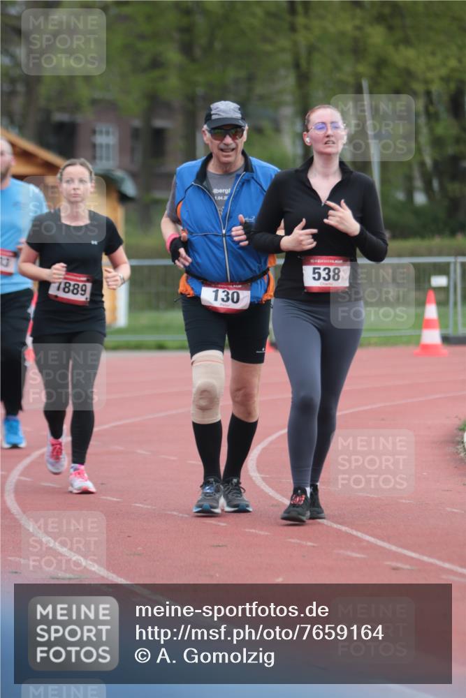 13.04.2025 - Hammer Lauf A. Gomolzig http://msf.ph/oto/7659164 13.04.2025 10:20:52 Ziel 130, 731, 733, 1803, 1887, 1889 meine-sportfotos.de