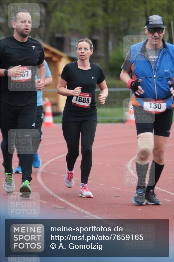 13.04.2025 - Hammer Lauf A. Gomolzig http://msf.ph/oto/7659165 13.04.2025 10:20:53 Ziel 130, 731, 733, 1803, 1887, 1889 meine-sportfotos.de
