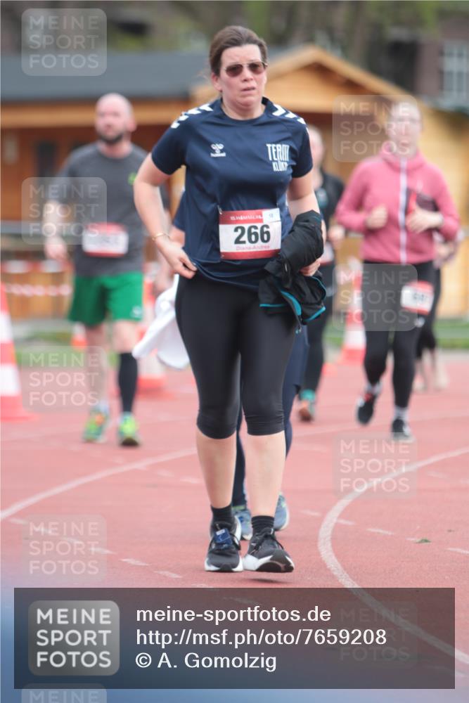 13.04.2025 - Hammer Lauf A. Gomolzig http://msf.ph/oto/7659208 13.04.2025 10:21:15 Ziel 265, 266, 697, 1226 meine-sportfotos.de