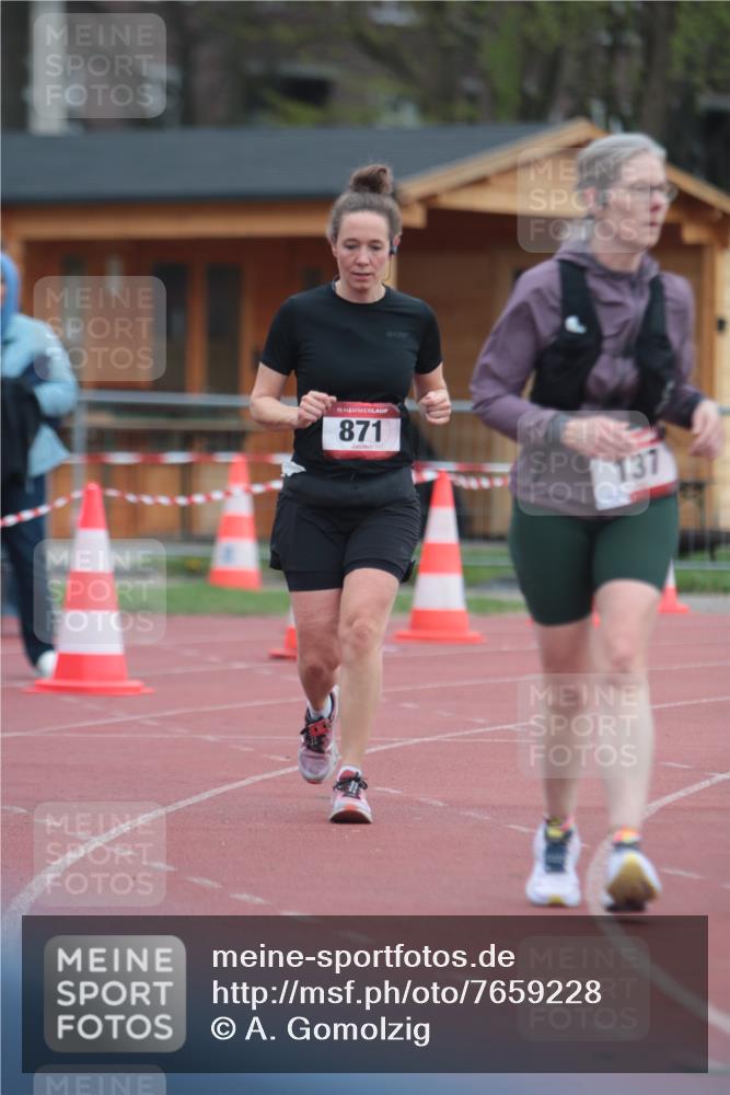 13.04.2025 - Hammer Lauf A. Gomolzig http://msf.ph/oto/7659228 13.04.2025 10:21:35 Ziel 137, 706, 708, 871 meine-sportfotos.de