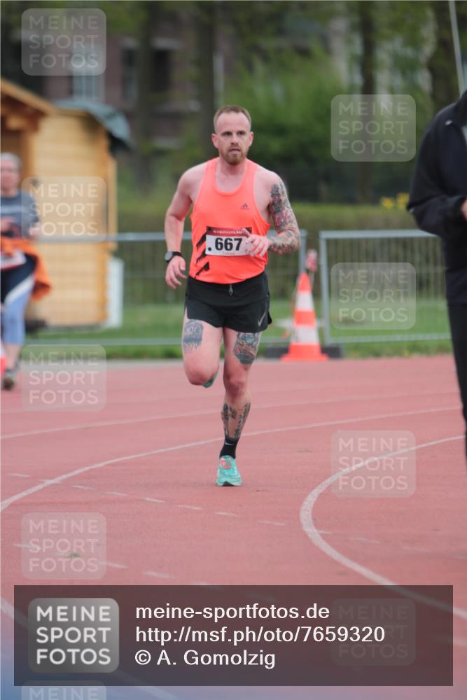13.04.2025 - Hammer Lauf A. Gomolzig http://msf.ph/oto/7659320 13.04.2025 10:23:32 Ziel 667, 702, 1855, 1941 meine-sportfotos.de