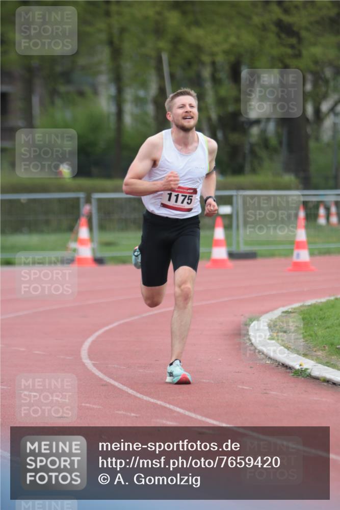 13.04.2025 - Hammer Lauf A. Gomolzig http://msf.ph/oto/7659420 13.04.2025 10:24:26 Ziel  meine-sportfotos.de