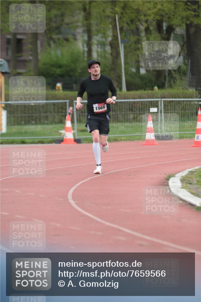 13.04.2025 - Hammer Lauf A. Gomolzig http://msf.ph/oto/7659566 13.04.2025 10:26:05 Ziel 1966 meine-sportfotos.de