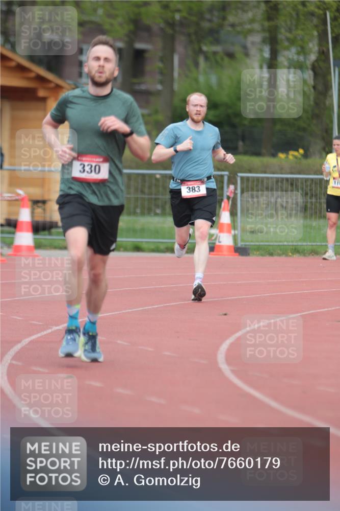 13.04.2025 - Hammer Lauf A. Gomolzig http://msf.ph/oto/7660179 13.04.2025 10:34:36 Ziel 330, 383, 1743 meine-sportfotos.de