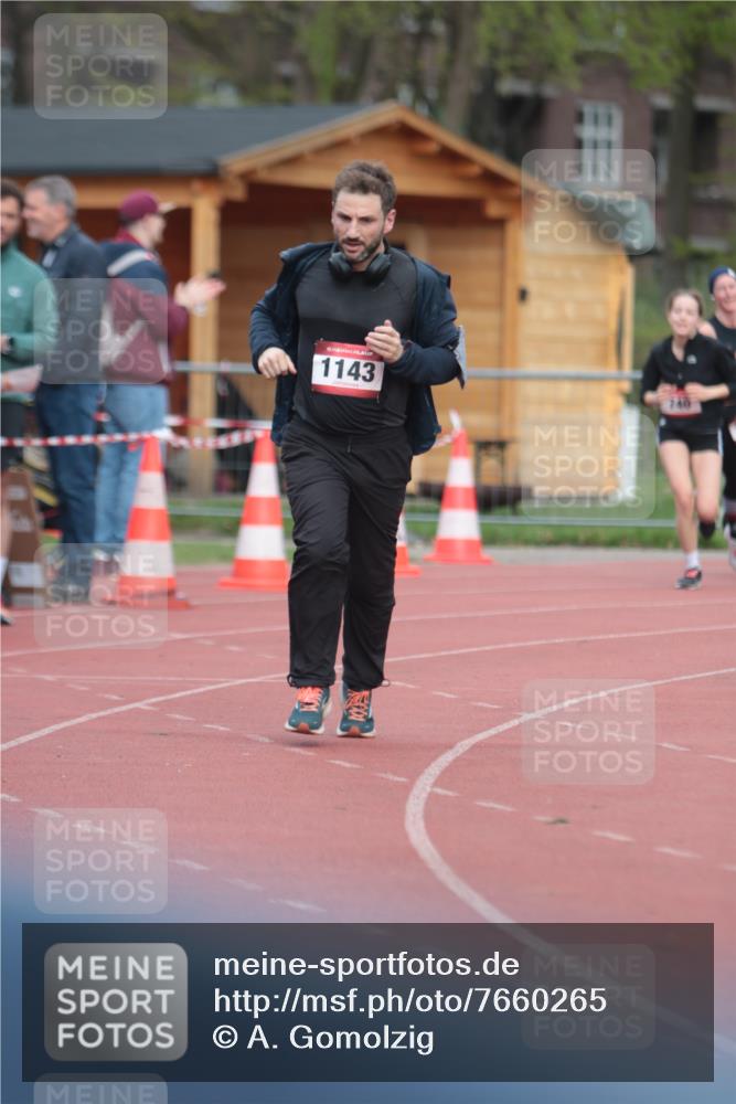 13.04.2025 - Hammer Lauf A. Gomolzig http://msf.ph/oto/7660265 13.04.2025 10:35:34 Ziel 255, 328, 740, 1143, 1944, 1949 meine-sportfotos.de