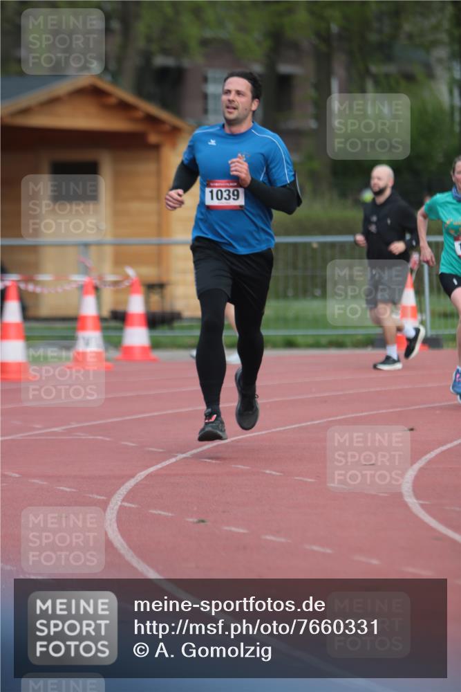 13.04.2025 - Hammer Lauf A. Gomolzig http://msf.ph/oto/7660331 13.04.2025 10:36:21 Ziel 624, 1039, 1903 meine-sportfotos.de