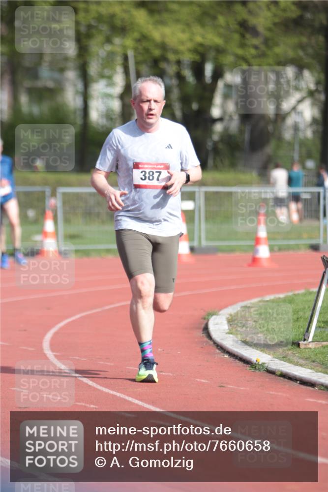 13.04.2025 - Hammer Lauf A. Gomolzig http://msf.ph/oto/7660658 13.04.2025 10:39:21 Ziel 387, 646, 904 meine-sportfotos.de