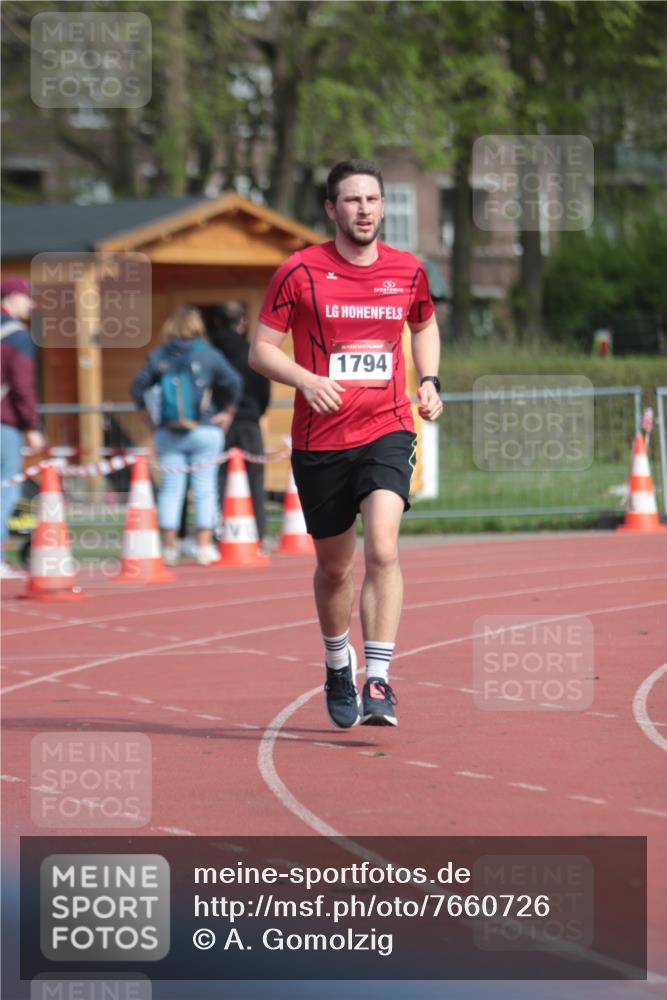 13.04.2025 - Hammer Lauf A. Gomolzig http://msf.ph/oto/7660726 13.04.2025 10:40:03 Ziel 1794 meine-sportfotos.de