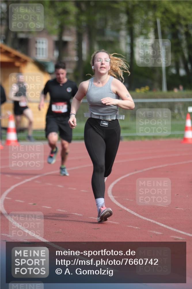 13.04.2025 - Hammer Lauf A. Gomolzig http://msf.ph/oto/7660742 13.04.2025 10:40:18 Ziel 537, 1099, 1796 meine-sportfotos.de