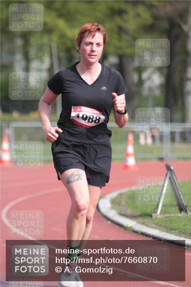 13.04.2025 - Hammer Lauf A. Gomolzig http://msf.ph/oto/7660870 13.04.2025 10:41:43 Ziel 906, 1988 meine-sportfotos.de