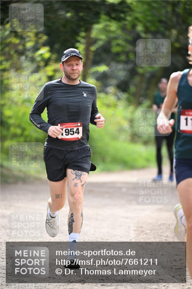 13.04.2025 - Hammer Lauf Dr. Thomas Lammeyer http://msf.ph/oto/7661211 13.04.2025 11:26:12 Laufen 15, 1954 meine-sportfotos.de
