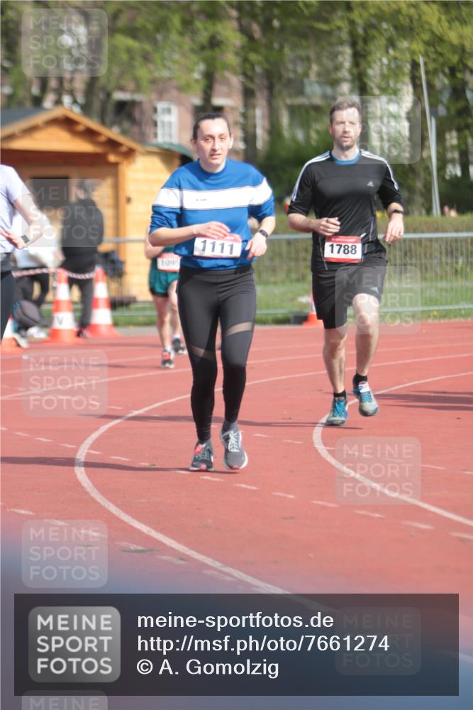 13.04.2025 - Hammer Lauf A. Gomolzig http://msf.ph/oto/7661274 13.04.2025 10:46:34 Ziel 568, 715, 1095, 1111, 1271, 1788 meine-sportfotos.de