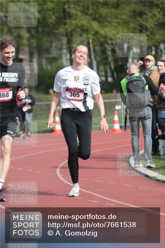 13.04.2025 - Hammer Lauf A. Gomolzig http://msf.ph/oto/7661538 13.04.2025 10:49:50 Ziel 116, 664, 665 meine-sportfotos.de