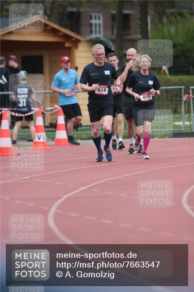 13.04.2025 - Hammer Lauf A. Gomolzig http://msf.ph/oto/7663547 13.04.2025 11:33:46 Ziel 442, 482 meine-sportfotos.de