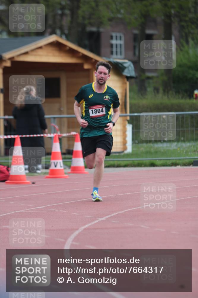 13.04.2025 - Hammer Lauf A. Gomolzig http://msf.ph/oto/7664317 13.04.2025 11:53:31 Ziel 1804 meine-sportfotos.de