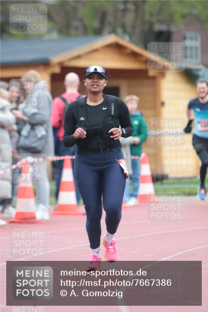 13.04.2025 - Hammer Lauf A. Gomolzig http://msf.ph/oto/7667386 13.04.2025 12:58:40 Ziel 588, 599, 1768 meine-sportfotos.de