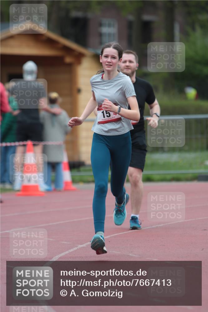 13.04.2025 - Hammer Lauf A. Gomolzig http://msf.ph/oto/7667413 13.04.2025 12:59:51 Ziel 15, 434 meine-sportfotos.de