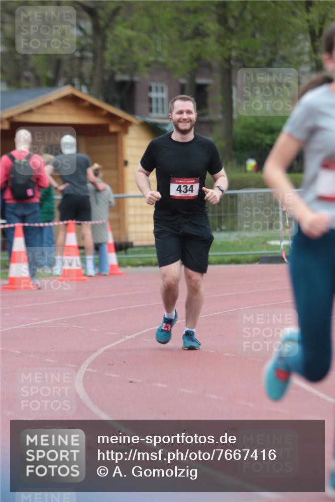 13.04.2025 - Hammer Lauf A. Gomolzig http://msf.ph/oto/7667416 13.04.2025 12:59:54 Ziel 434 meine-sportfotos.de