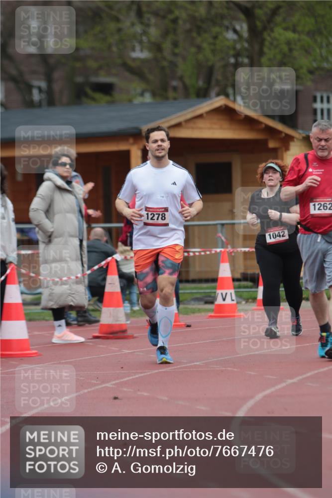 13.04.2025 - Hammer Lauf A. Gomolzig http://msf.ph/oto/7667476 13.04.2025 13:01:36 Ziel 252, 1262, 1278 meine-sportfotos.de