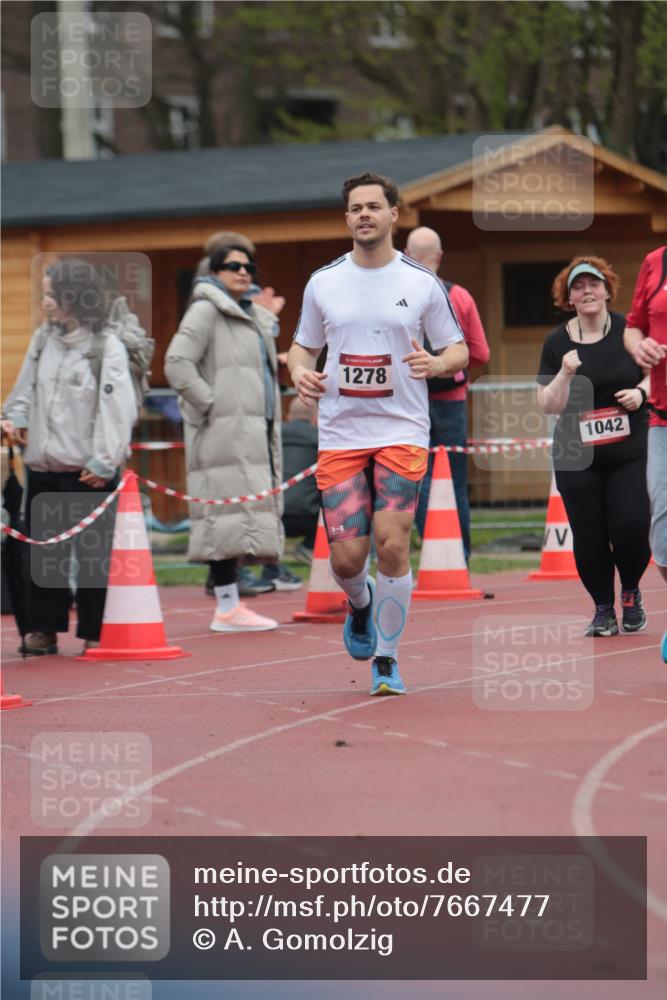 13.04.2025 - Hammer Lauf A. Gomolzig http://msf.ph/oto/7667477 13.04.2025 13:01:37 Ziel 252, 1262, 1278 meine-sportfotos.de
