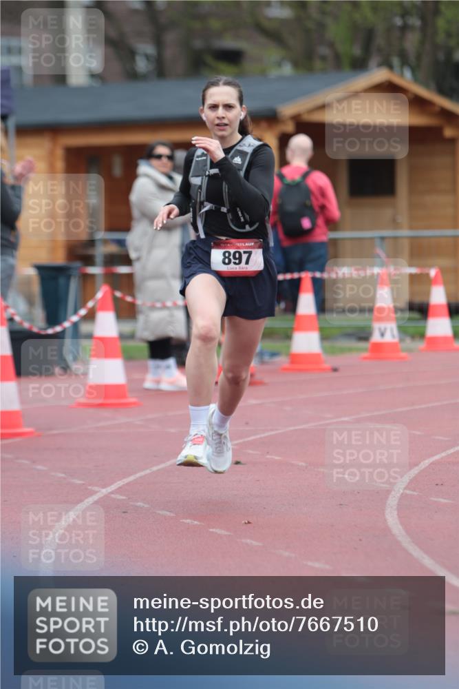 13.04.2025 - Hammer Lauf A. Gomolzig http://msf.ph/oto/7667510 13.04.2025 13:02:53 Ziel 897 meine-sportfotos.de