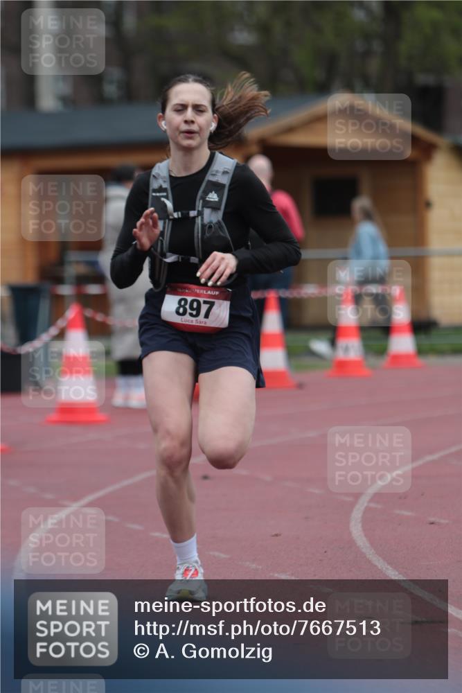 13.04.2025 - Hammer Lauf A. Gomolzig http://msf.ph/oto/7667513 13.04.2025 13:02:54 Ziel 897 meine-sportfotos.de