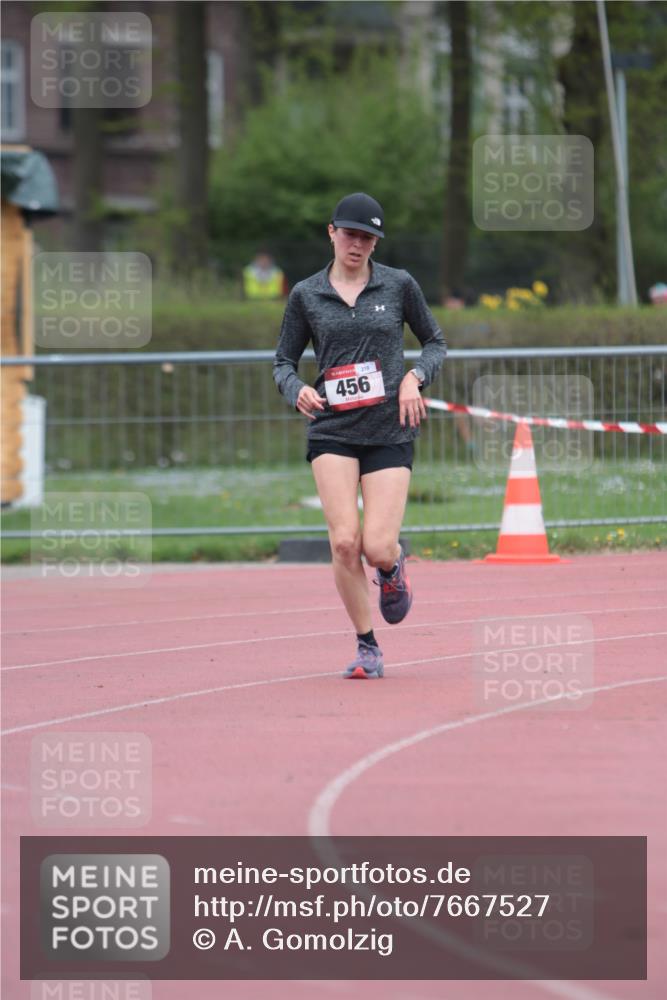 13.04.2025 - Hammer Lauf A. Gomolzig http://msf.ph/oto/7667527 13.04.2025 13:03:24 Ziel 456 meine-sportfotos.de
