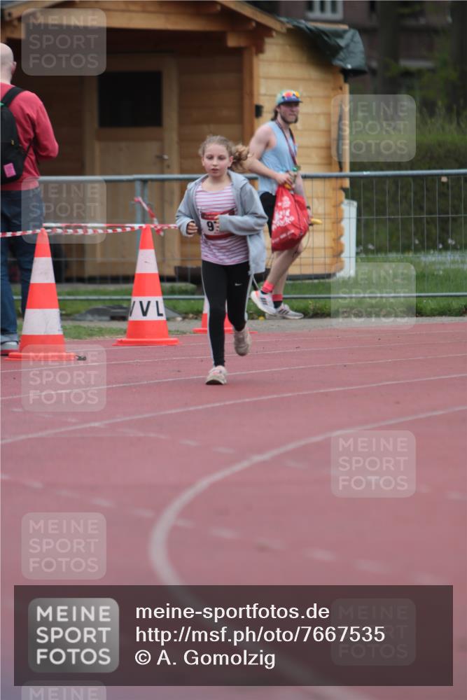 13.04.2025 - Hammer Lauf A. Gomolzig http://msf.ph/oto/7667535 13.04.2025 13:03:42 Ziel 977 meine-sportfotos.de