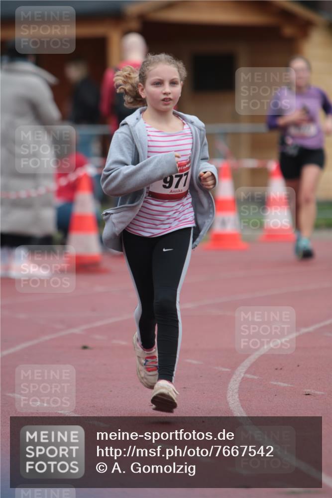 13.04.2025 - Hammer Lauf A. Gomolzig http://msf.ph/oto/7667542 13.04.2025 13:03:47 Ziel 167, 174, 977, 1945 meine-sportfotos.de