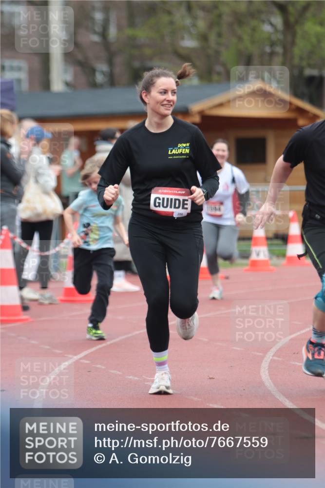 13.04.2025 - Hammer Lauf A. Gomolzig http://msf.ph/oto/7667559 13.04.2025 13:04:27 Ziel 8, 1556, 1593, 1594 meine-sportfotos.de