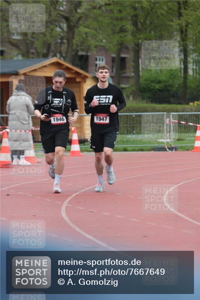 13.04.2025 - Hammer Lauf A. Gomolzig http://msf.ph/oto/7667649 13.04.2025 13:08:49 Ziel 1946, 1947 meine-sportfotos.de