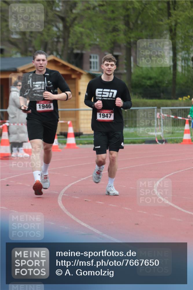 13.04.2025 - Hammer Lauf A. Gomolzig http://msf.ph/oto/7667650 13.04.2025 13:08:50 Ziel 1946, 1947 meine-sportfotos.de
