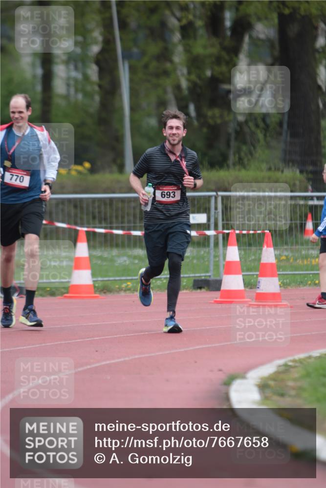 13.04.2025 - Hammer Lauf A. Gomolzig http://msf.ph/oto/7667658 13.04.2025 13:09:44 Ziel 736 meine-sportfotos.de