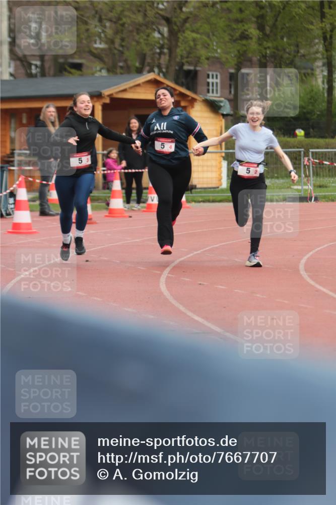 13.04.2025 - Hammer Lauf A. Gomolzig http://msf.ph/oto/7667707 13.04.2025 13:13:11 Ziel 5 meine-sportfotos.de