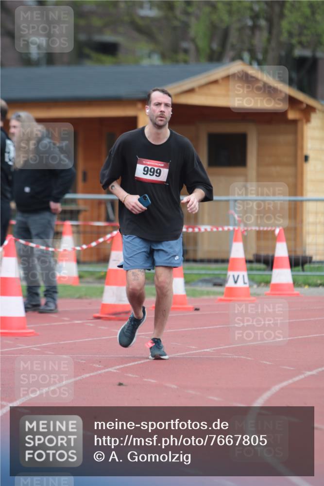 13.04.2025 - Hammer Lauf A. Gomolzig http://msf.ph/oto/7667805 13.04.2025 13:18:51 Ziel  meine-sportfotos.de