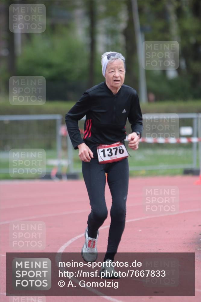 13.04.2025 - Hammer Lauf A. Gomolzig http://msf.ph/oto/7667833 13.04.2025 13:20:20 Ziel 3, 1376 meine-sportfotos.de