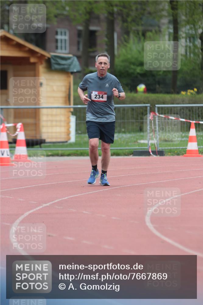 13.04.2025 - Hammer Lauf A. Gomolzig http://msf.ph/oto/7667869 13.04.2025 13:25:21 Ziel 234 meine-sportfotos.de