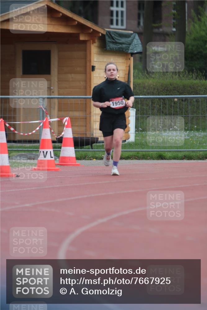 13.04.2025 - Hammer Lauf A. Gomolzig http://msf.ph/oto/7667925 13.04.2025 13:31:01 Ziel 1950 meine-sportfotos.de